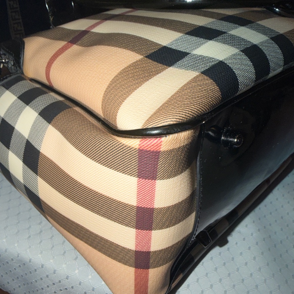 Burberry Tan and Black Plaid Satchel pristine condition comes with dust bag - Picture 8 of 10